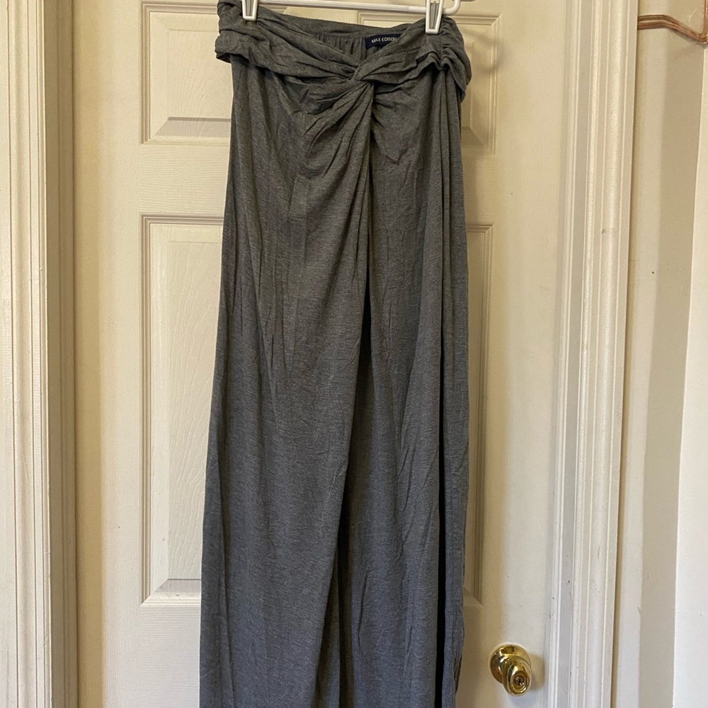 Max edition maxi gray skirt.